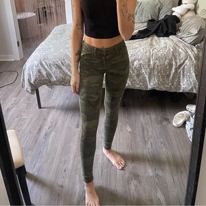 American eagle hi-rise skinny camo jeans